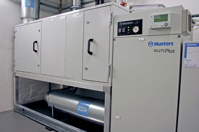 Múzeum - A száraz levegő védi Carl Von Linné értékes könyveit.